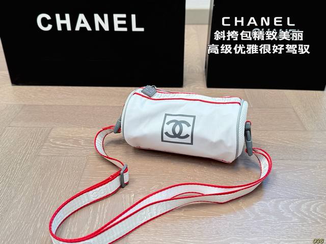 香奈儿 Chanel 斜挎包 精致美丽 高级优雅 很好驾驭，不挑衣服，不挑季节 一年四季都可，可盐可甜 高个子小姐姐背，气质御姐范 小个子的小姐姐背，甜甜女孩一