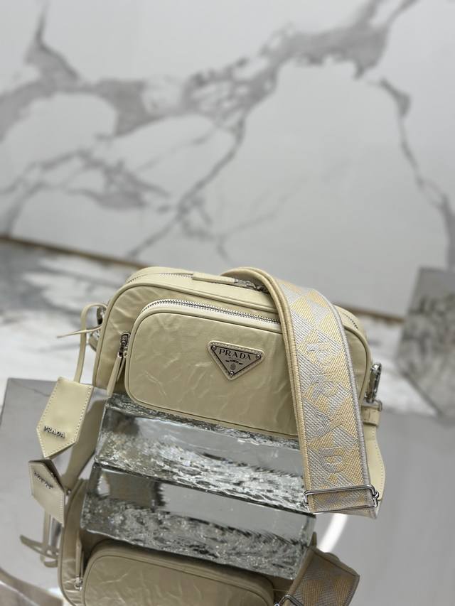 特价 ，不退不换 尺寸：23×10×8Cm 款号：1Bh198