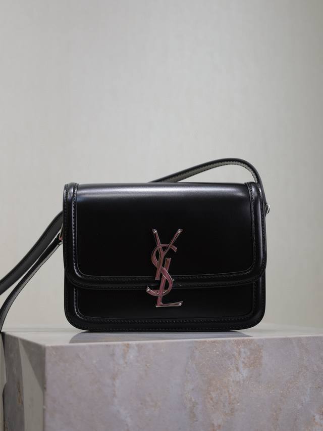 特价 黑色银扣 Solferino Box_19Cm 必火爆款，还没上市就攻陷了整个时尚圈，怀旧左岸，灵感来自巴黎左岸街名Rue De Solferino为名！