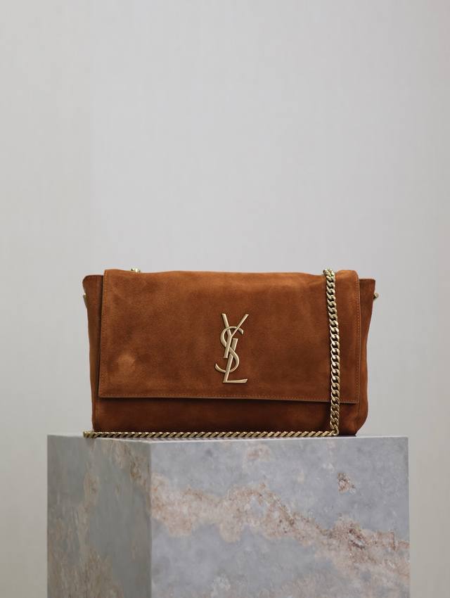 特价 限时特惠款 土黄平纹 Kate_正反两用麂皮&平纹皮 买一个包相当于拥有两个包，巨划算_永恒经典的Kate，无需担心它会过时，一年四季都能用的款式，春夏用