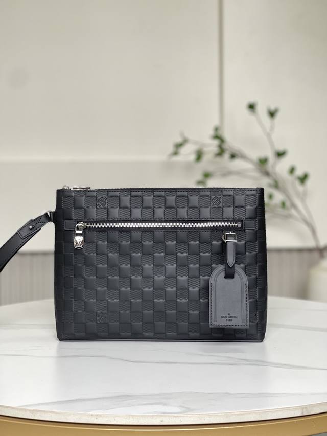 大特价 全新包不退换 40504 大手包压格 30 X 22 X 5 厘米 长度 X 高 X 宽 Damier Infini 牛皮革 牛皮革饰边 织物内衬 金属