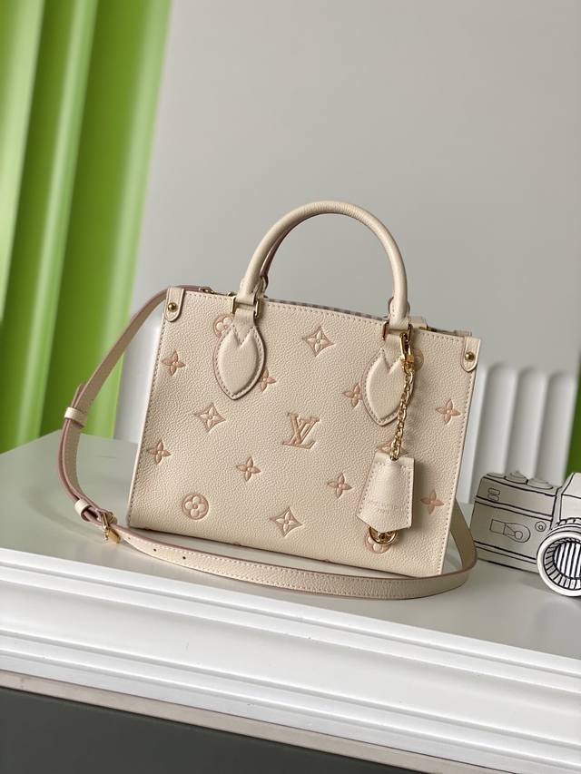 厂价 。 最高版本原厂皮顶级原单配专柜全套包装 顶级原单 变码芯片 实物实拍 M14403 尺寸: 25×19×11.5Cm Onthego 全皮四方包