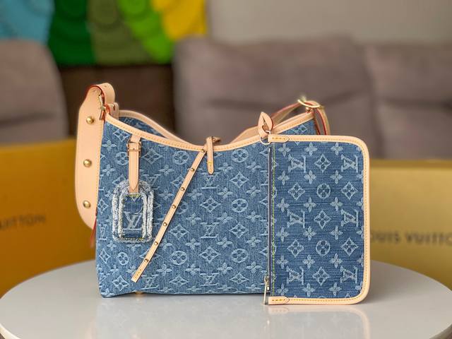 小号 顶级原单型号M46854丹宁牛仔蓝小号子母包灵感源自档案馆的复古细节，尤其值得称道的莫过于可脱卸式拉链手包，它既可单独作为一只精致手拿包使用，亦可作为额外