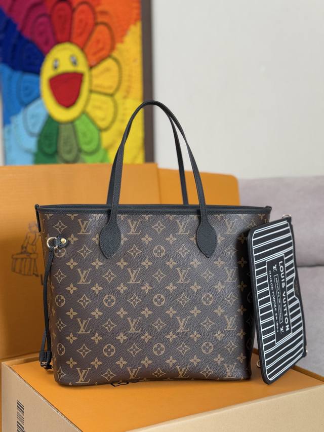 顶级原单全钢五金变码芯片型号 M11946黑 M12061棕 M40995 双面可用购物袋，本款 极具传奇色彩的Neverfull中号手袋： 总是能够满足您对手