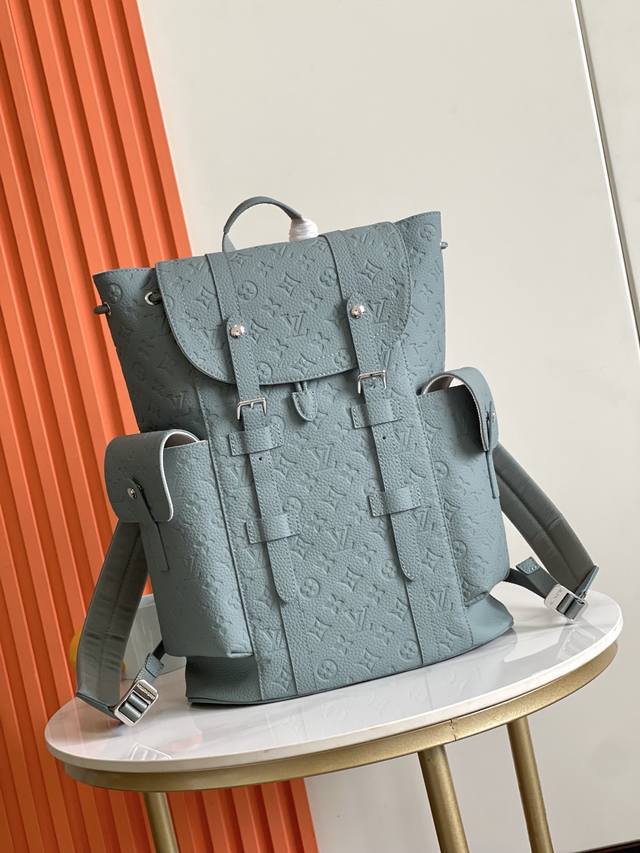 顶级原单.，动态芯片，半钢五金，M13863.M55699本款 Christopher 中号双肩包采用的柔韧 Taurillon 皮革可在时光流逝时保留粒面纹理