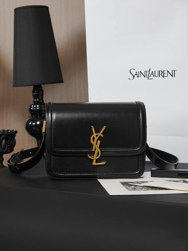 原厂皮全套原版包装 It Bag_必火爆款，还没上市就攻陷了整个时尚圈，怀旧左岸，灵感来自巴黎左岸街名Rue De Solferino为名！包包采用原厂细牙签纹