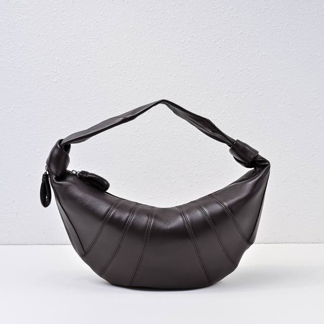 牛角腋下包大号 材质:A级羊皮 尺寸:47×8×23Cmc780