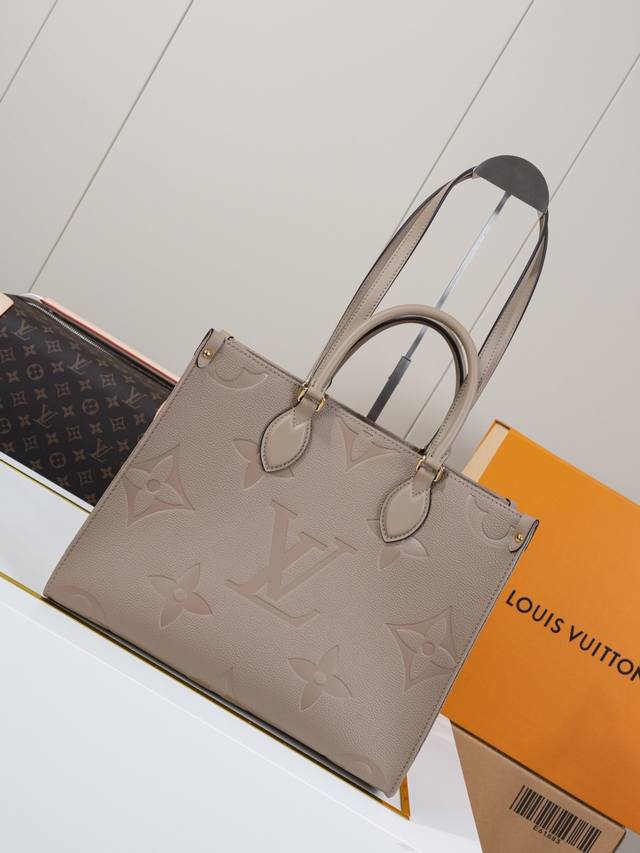 动态163C01芯片 M45607杏压花35 顶级原单 独家背景实拍 路易威登于 春季推出 Onthego 中号托特包，为柔软Monogram Empreint