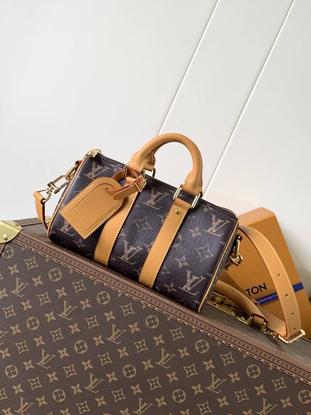 M14026 老花全皮 顶级原单 变码芯片163C 枕头包 本款 Keepall 25 手袋取材 Monogram Eclipse Reverse 帆布,展现路 M14026 老花全皮 顶级原单 变码芯片163C 枕头包 本款 Keepall 25 手袋取材 Monogram Eclipse Reverse 帆布,展现路