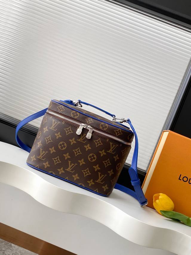 动态163C01芯片 顶级原单加强版 M12668蓝色 本款 Nice Bb 化妆包取材 Monogram Macassar 帆布，以优雅笔触致意 Nice V