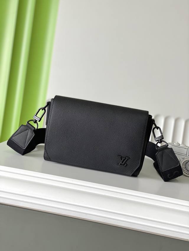 正品级 M24769 22×16.5×7 Takeoff 全皮邮差包 顶级原单 变码芯片