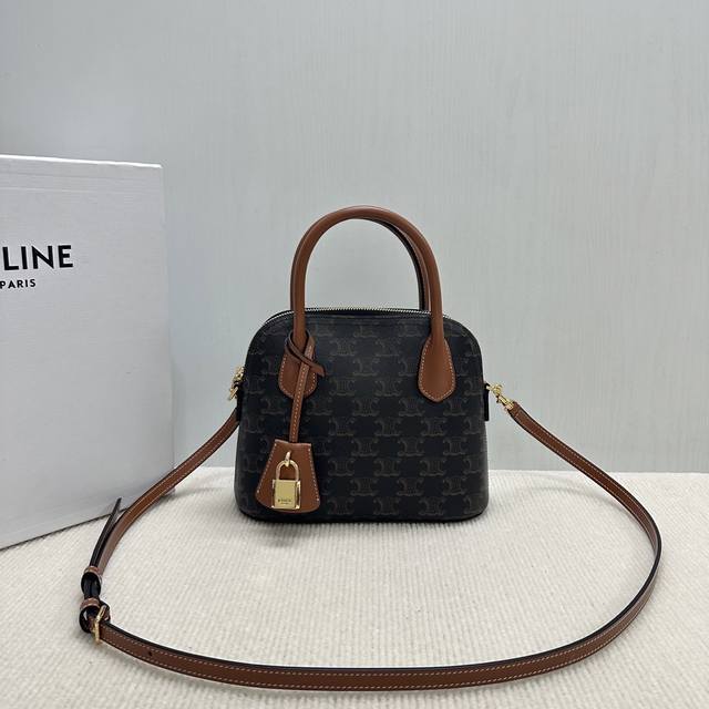 正品级 Ce Teen Honorine标志印花手袋 可手提、肩背和斜挎 标志印花 金色饰面 拉链开合 1个主隔层 1个扁平口袋 皮革提手，长度2.76英寸 7