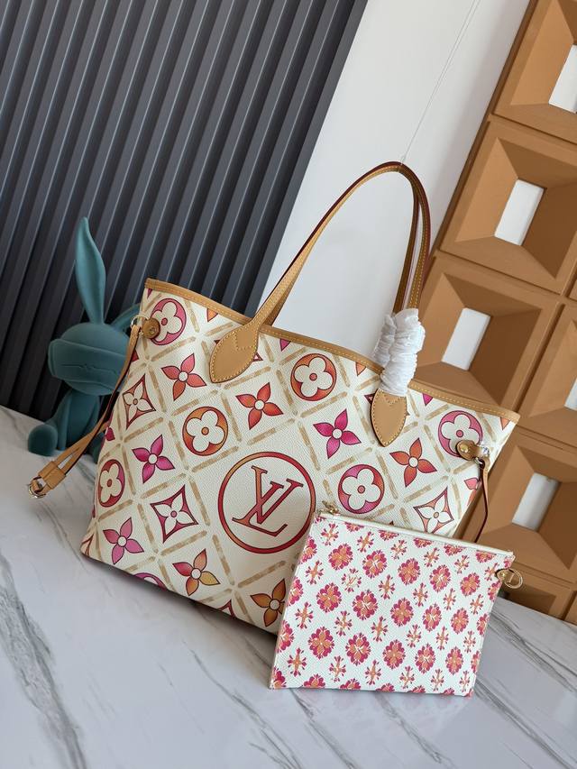 独家背景 动态芯片 顶级原单 M11263蓝色 M25317红色 Neverfull 中号手袋选用 Monogram Tiles 帆布塑造托特包构型，再以皮革饰