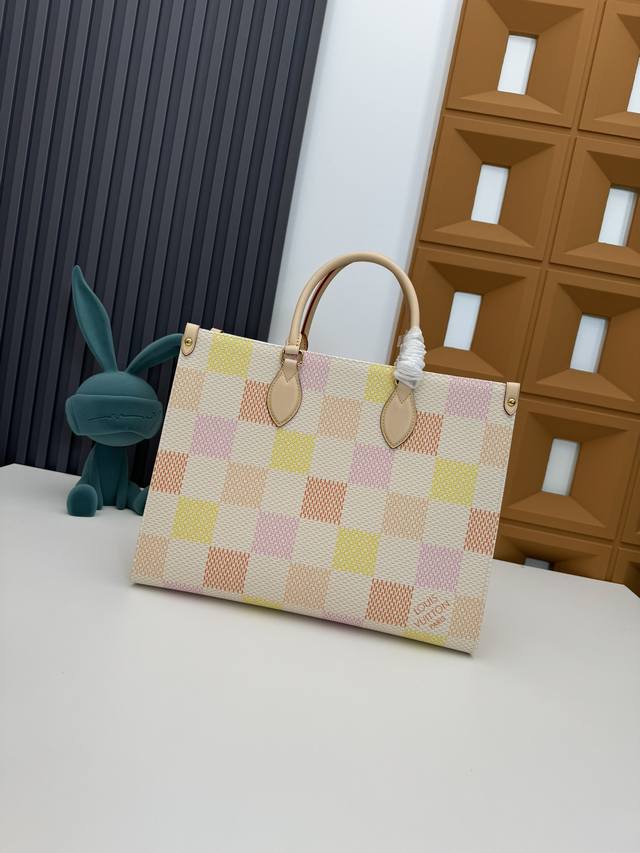 海原外单 独实家拍 N40518棋盘格 四方包妈咪袋系列 当季新款Onthego 中号手袋 本款 Onthego 中号手袋为涂层帆布描绘大号 Monogram