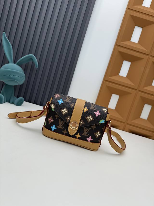 M83346顶级原单 变码芯片Tyler联名款郵差包微标印花翻盖开合皮革 斜挎单肩包 男女同款货号19 X 12 X7厘米 长度X高X宽 Monogram Cr