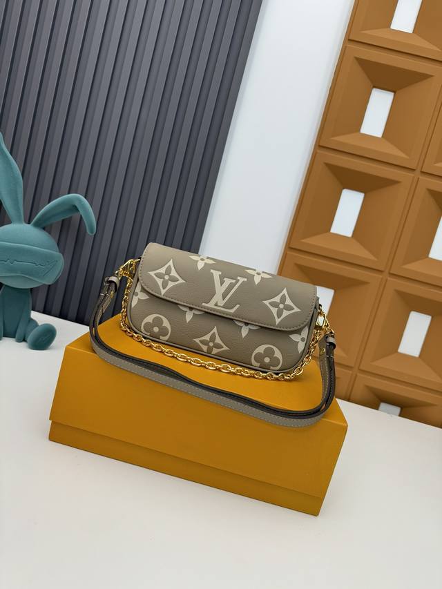 海原外单 独实家拍 M82154黑压 M82211卡其印花 M82210白压 M81911老花 Wallet On Chain 手袋取材 Monogram 帆布