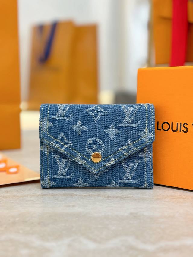 Victorine 钱夹 M13212牛仔蓝色 Size：12X9.5X2.5Cm