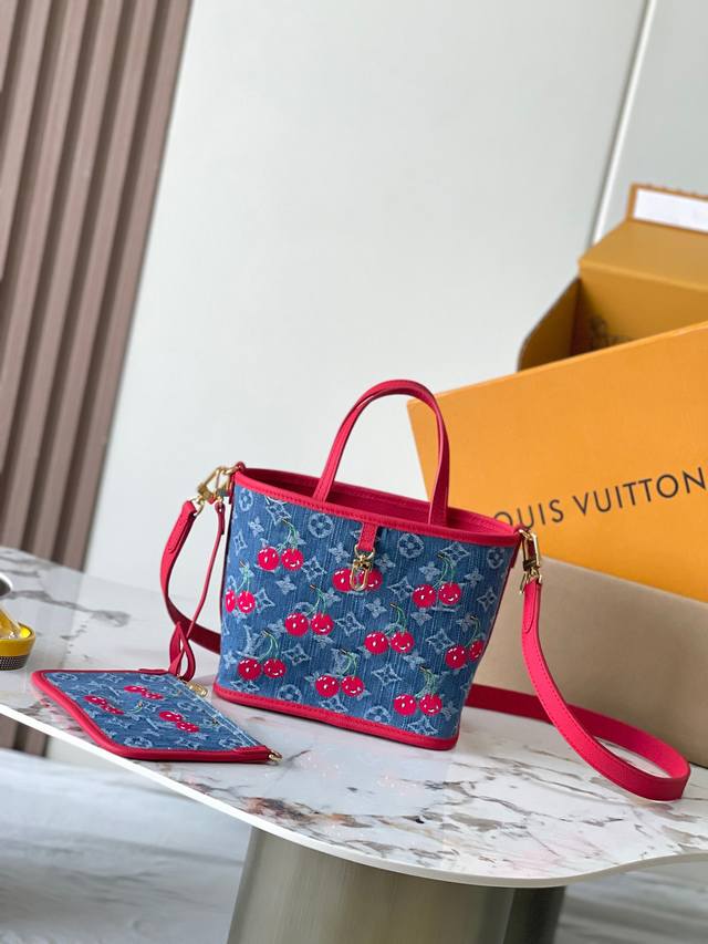 特级Mb163C芯片版原厂皮 本款 Neverfull Inside Out Bb 手袋出自路易威登 X 村上隆跨界合作复刻系列 型号：M14997牛仔樱桃双面