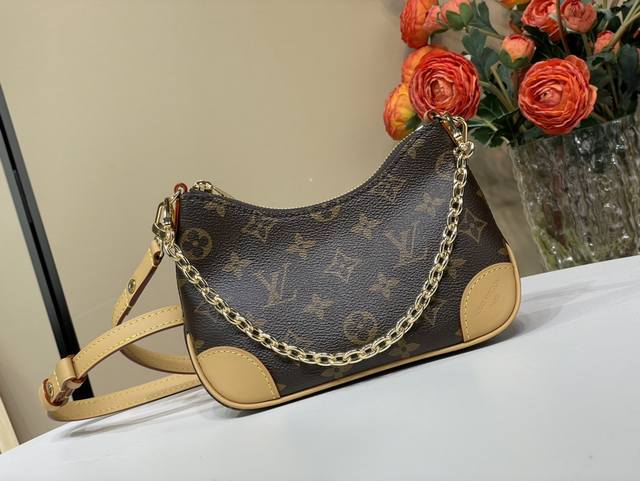 顶级原单复刻独家实拍 Nano Boulogne 牛角包手袋 M25519 老花 Boulogne 手袋取材经典 Monogram 帆布，配有双拉链和可容纳 I