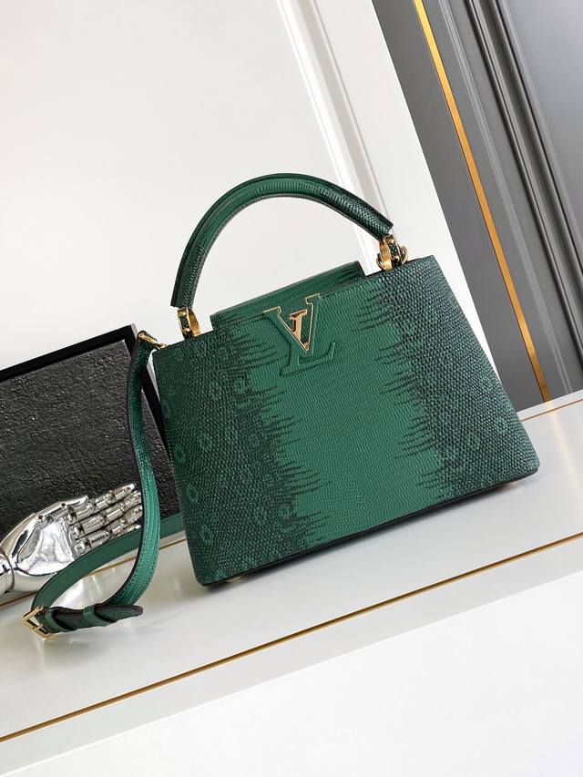 动态芯片，特级专供代购，M98177蜥蜴绿 详细特征:27 X 18X9厘米 长度 X 高 X 宽