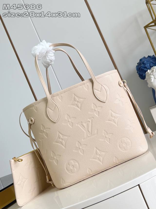 出厂价P 顶级原单 M45686沙色 M14319 本款 Neverfull 中号托特包为标志性 Epi 皮革铺陈 Monogram 图案，以可调节侧面饰带实现