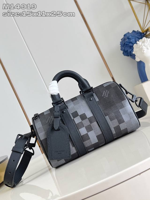 出厂价P 顶级原单 M14919 本款 Keepall BandoulièRe 25 手袋取材 Damoflage Black 涂层帆布，生动再现 Pharre