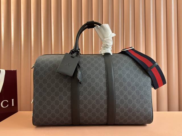 Gucci新款专柜品质,顶级原单货,实物实拍!款号792074克尺寸:宽45X高30X侧宽24.5,出货啦! Gucci新款专柜品质,顶级原单货,实物实拍!款号792074克尺寸:宽45X高30X侧宽24.5,出货啦!