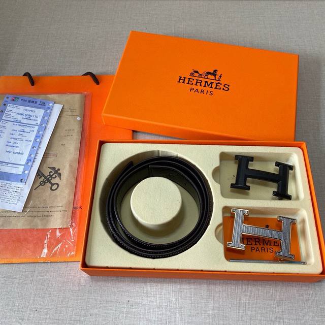 H精品款 ☆双扣礼盒套装 含礼盒 专柜有售 爱马仕专柜在售正品 此款采用头层牛皮制作 油边细致、☆正品开模 搭配广州原版扣五金 3.8Cm规格 送打眼针