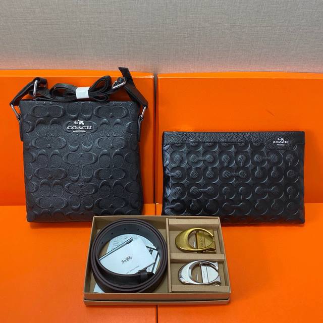 蔻驰Coach 头层皮质组合礼盒包装腰带俩款包包超级组合 公文包包是很实用的选择。手提包日常是非常适合的。 双扣皮带：头层皮质带身搭配3.5Cm广州原版扣 尺寸