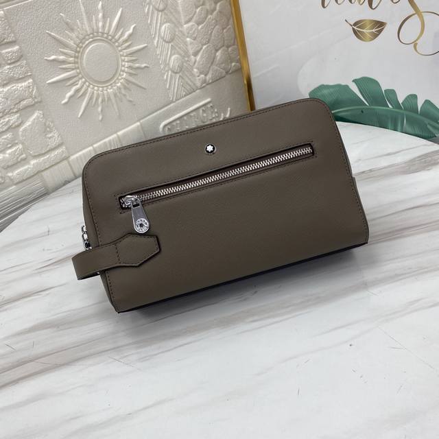 Montblanc 万宝龙匠心系列休闲夹包#顶级原单尺寸24-14-10黑色-卡其色型号:5257-5 Montblanc 万宝龙匠心系列休闲夹包#顶级原单尺寸24-14-10黑色-卡其色型号:5257-5