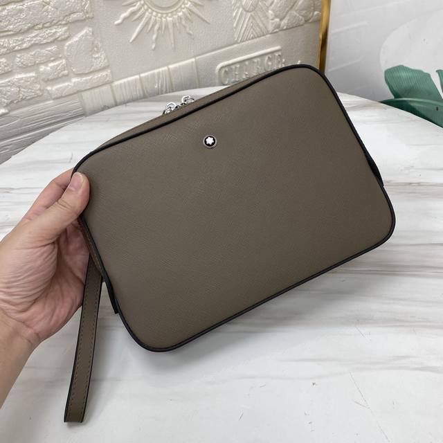 Montblanc 万宝龙匠心系列迷你邮差包#顶级原单尺寸24-17-4黑色-卡其色型号:5257-3