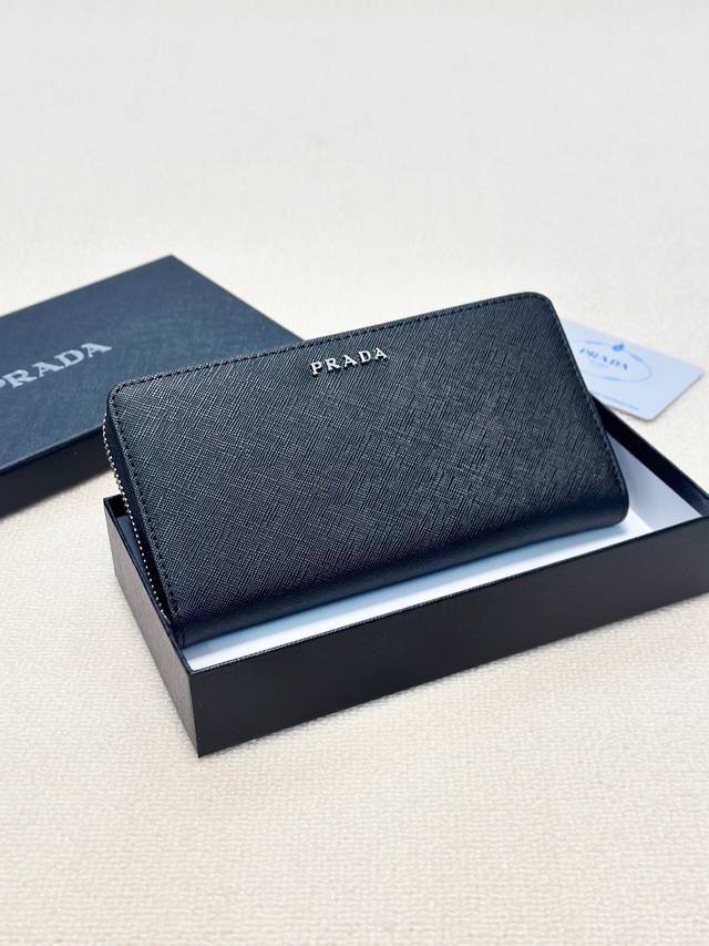 颜色 黑尺寸 20X10普拉达爆款十字纹牛皮原版十字纹牛皮高端品质精致车线做工值得拥有