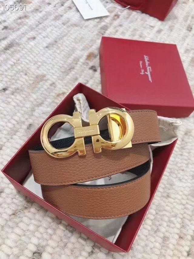 菲拉格慕 原单双面进口小牛皮带身.黑与土黄双色一体,正反两面可用，搭配原单精品钢扣。原产皮料定制，专柜宽度3.5Cm. 温馨提示：长度100-125Cm 长度也