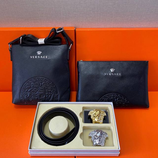 范思哲Versace 头层皮质组合礼盒包装腰带俩款包包超级组合 公文包包是很实用的选择。手提包日常是非常适合的。 双扣皮带：头层皮质带身搭配3.8Cm广州原版扣