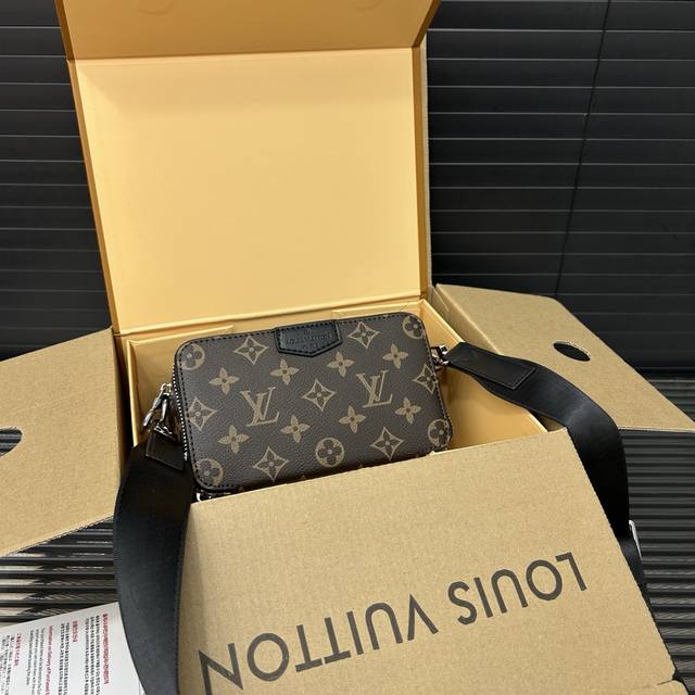 Louisvuitton 路易威登 Alpha Wearable 手袋 卡夹 相机包 Mini斜挎包 单肩包 经典百搭 实物拍摄 配送防尘袋 礼盒 12 X 1