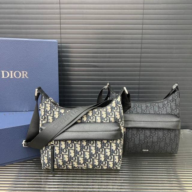 Dior 迪奥 Rider Soft小号流浪包小牛皮提花单肩斜挎 差包 经典百搭 实物拍摄 原厂原版面料 配送防尘袋 22 X 25Cm