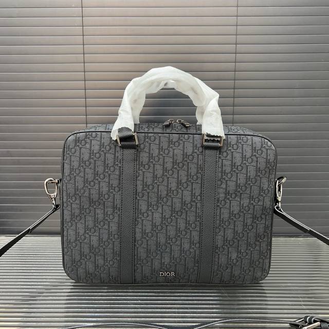 Dior 迪奥 Qblique 提花布 Cd刺绣公文包包 电脑包 手提包 经典百搭 实物拍摄 原厂原版面料 配送防尘袋 38 X 28Cm
