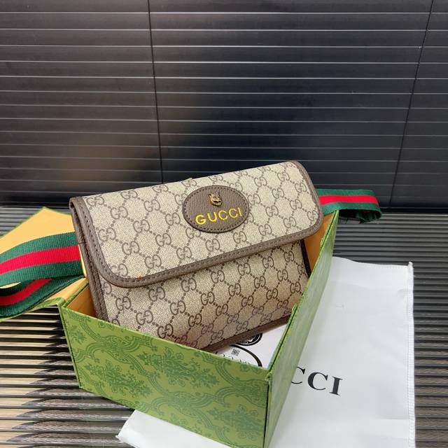 Gucci 古奇 Neo Vintagegg 虎头腰包 单肩斜挎包 胸包 经典百搭 实物拍摄 原厂原版面料 配送防尘袋 礼盒 25 X 17 Cm。 Gucci 古奇 Neo Vintagegg 虎头腰包 单肩斜挎包 胸包 经典百搭 实物拍摄 原厂原版面料 配送防尘袋 礼盒 25 X 17 Cm。