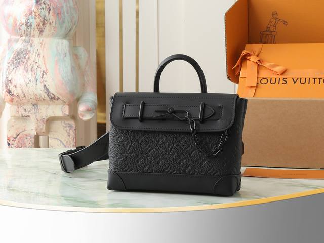 顶级原单 独家实拍 M24436黑色全皮压花 男包斜挎包系列 Steamer 小号手袋 黑武士 压花 本款 Steamer 小号手袋为柔软 Monogram 压 顶级原单 独家实拍 M24436黑色全皮压花 男包斜挎包系列 Steamer 小号手袋 黑武士 压花 本款 Steamer 小号手袋为柔软 Monogram 压