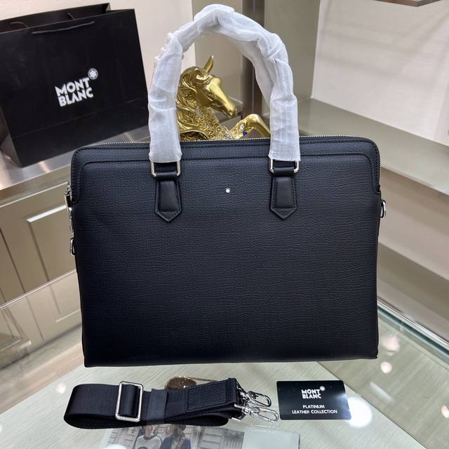 新品 ：Montblanc Lnternational 万宝龙 最新款公文包，不但包型做得好，而且品质也非常精细，采用进口牛皮，半定型设计，带密码锁，款式简单大
