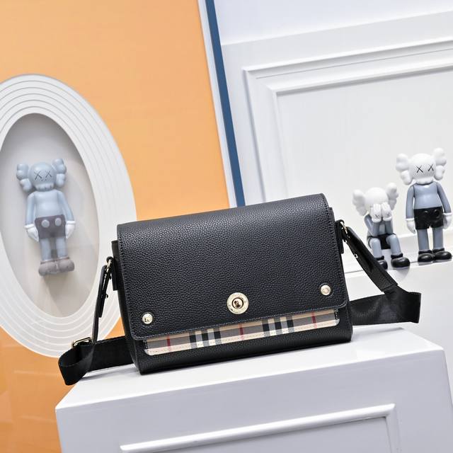 Burberry 巴宝莉单肩包 豆腐包 时尚圈必备品Get起来 新款巴宝莉从不担心销量 气质摆在那里 做好品质！香港购入打版，务必做到最好，原版五金 尺寸 25