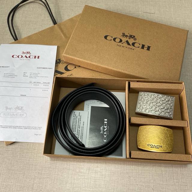 双扣礼盒套装 含礼盒 蔻驰Coach礼盒套装皮带 爆款来袭3.5Cm宽 头层牛皮，专柜同款 高真空电镀五金扣头、长度可剪裁。一带身配二扣头自由搭配！专柜同步配专