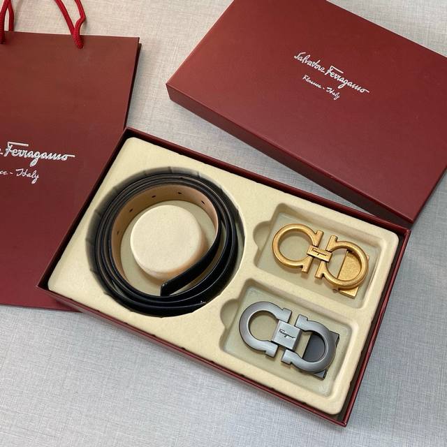 F精品款 ☆双扣礼盒套装 含礼盒 专柜有售 菲拉格慕专柜在售正品 此款采用定制头层牛皮制作 油边细致、长度剪裁。正品开模 搭配原版仿铜扣五金 3.5Cm规格