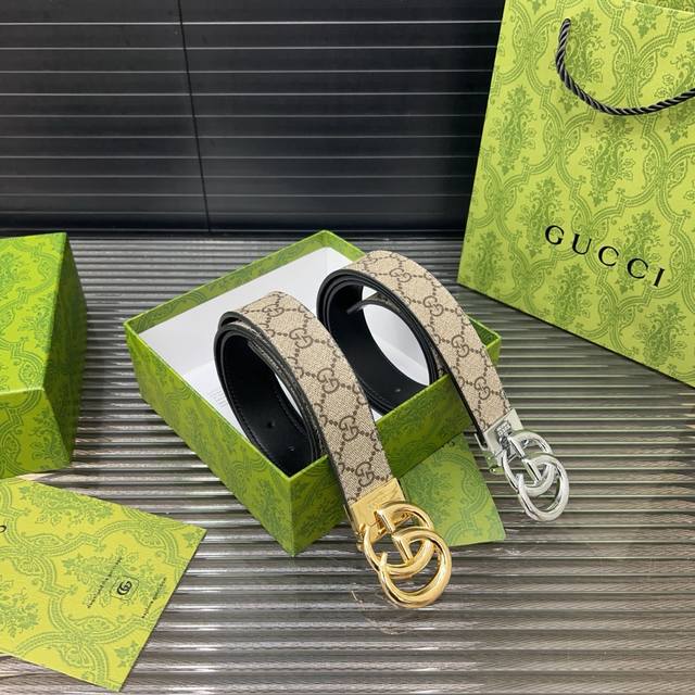 Gucci 古奇 钢扣 原单牛皮腰带 男士经典款皮带 时装搭配必备款 优质扣头 采用原厂牛皮带身 机械打孔 高品质全套包装 礼盒 礼袋 小票