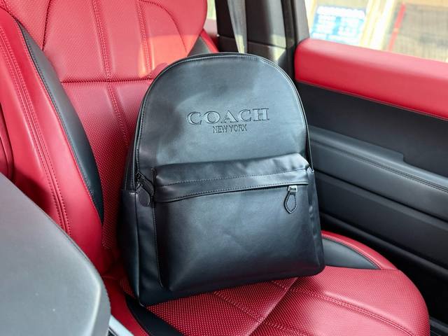 高端货 新款 “ Coach ”蔻驰双肩包 Coach蔻驰双肩包 Charles 35 Logo压花 皮革 书包背包双肩包 大号 男款 黑色。进口原厂面料背包超