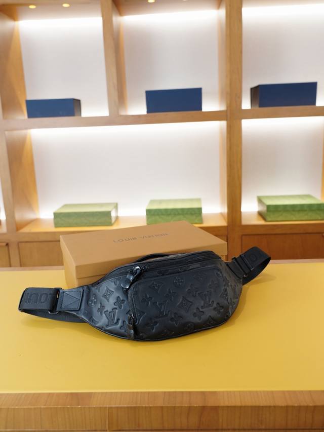 路易威登 官网同步 高版本 腰包 永恒不过时的标志性产品 纯原单小牛皮 顶级五金制作 非市面普通版本 今年Lv最爱的款式 全部实拍 实用性非常高 完全不用担心穿 路易威登 官网同步 高版本 腰包 永恒不过时的标志性产品 纯原单小牛皮 顶级五金制作 非市面普通版本 今年Lv最爱的款式 全部实拍 实用性非常高 完全不用担心穿