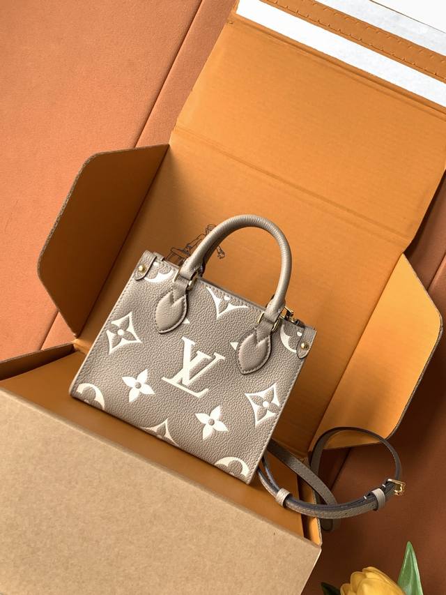 独家首发型号：M47054 特级加强版 Onthego Bb手袋皮料是正品代工厂P意大利A级皮料，专柜同步变码芯片，是在于品质、全钢五金、面料、手工、油边、A级