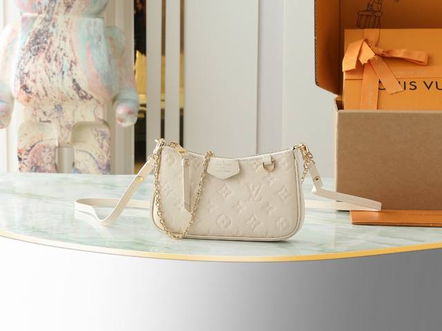 顶级原单 独家实拍 M80349黑 M81066白 春季系列 Easy Pouch On Strap 手袋取材 Monogram Empreinte 皮革,以 顶级原单 独家实拍 M80349黑 M81066白 春季系列 Easy Pouch On Strap 手袋取材 Monogram Empreinte 皮革,以