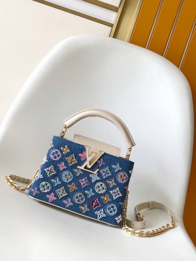 M12947 特级原厂 动态163 本款 Capucines 迷你手袋为 Monogram 丹宁布刺绣串珠和装饰线，以 Lv 字母和编织链条注入金属锋芒，搭配撞