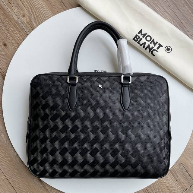 顶级专柜老鼠高端狠货2025最新火爆款万宝龙进口花皮纹手提公文包 火爆款大量出货啦,叫嚣专柜货顶级原单货纸上谈兵吹牛皮的咱不会，请让狠货说话。款式可以复制抄袭，